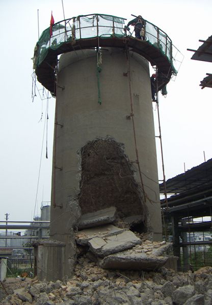 煙囪拆除，水塔拆除